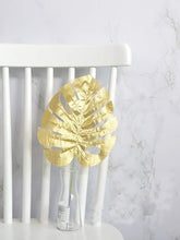 Load image into Gallery viewer, '6pcs of artificial golden leaves' Items in gold colour to be used in several gorgeous ways (in a vase, on a tablecloth, in a cup) to decorate your house or your work-desk, giving to the environment an elegant and ecological style!'      Colour: Gold     Type: Artificial Foliage     Material: Soft Plastic     Size: Height (39cm/15.4inch) (Width 20cm/7.9inch)
