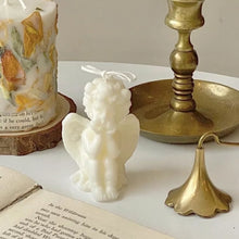 Load image into Gallery viewer, '2 Waxy cherubs' - These small angels are friends, better do not split them! ihihih Cute couple of scented candles, these waxy cherubs are handmade. Lovely gift idea and home decor items for special events and Christmas time. Perfect decorations also to use in several religious celebrations.