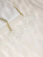 Load image into Gallery viewer, Leave everyone amazed with this stunning white embroidered floral design chain necklace. Add a touch of elegance to your outfit! Lovely accessory - gift idea! Details: Flowers Type: Chain Necklaces Material: Alloy Color: White Style: Glam, Elegant, Boho Metal Color: Gold Size: Length 45cm (17.7 inch)