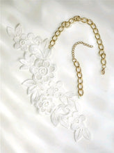 Load image into Gallery viewer, Leave everyone amazed with this stunning white embroidered floral design chain necklace. Add a touch of elegance to your outfit! Lovely accessory - gift idea! Details: Flowers Type: Chain Necklaces Material: Alloy Color: White Style: Glam, Elegant, Boho Metal Color: Gold Size: Length 45cm (17.7 inch)