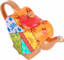 Load image into Gallery viewer, THE QUEEN OF HEART TEAPOT