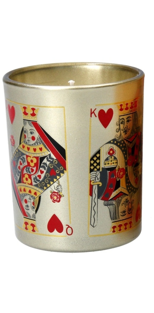 'Set of 3 Boxed Scented Candle, Playing Cards design'. A unique touch of class to the environment thanks to these well-illustrated and fragrant / scented candles. Perfect as a home decoration items / bright companion the gaming board. Welcome item for French gaming card enthusiasts and candle lovers! Unique gift idea